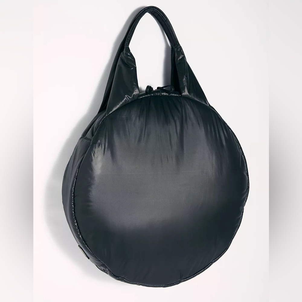 Caraa Circle Bag black